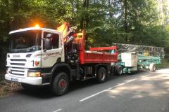 Transport d'une grue et ses lestes